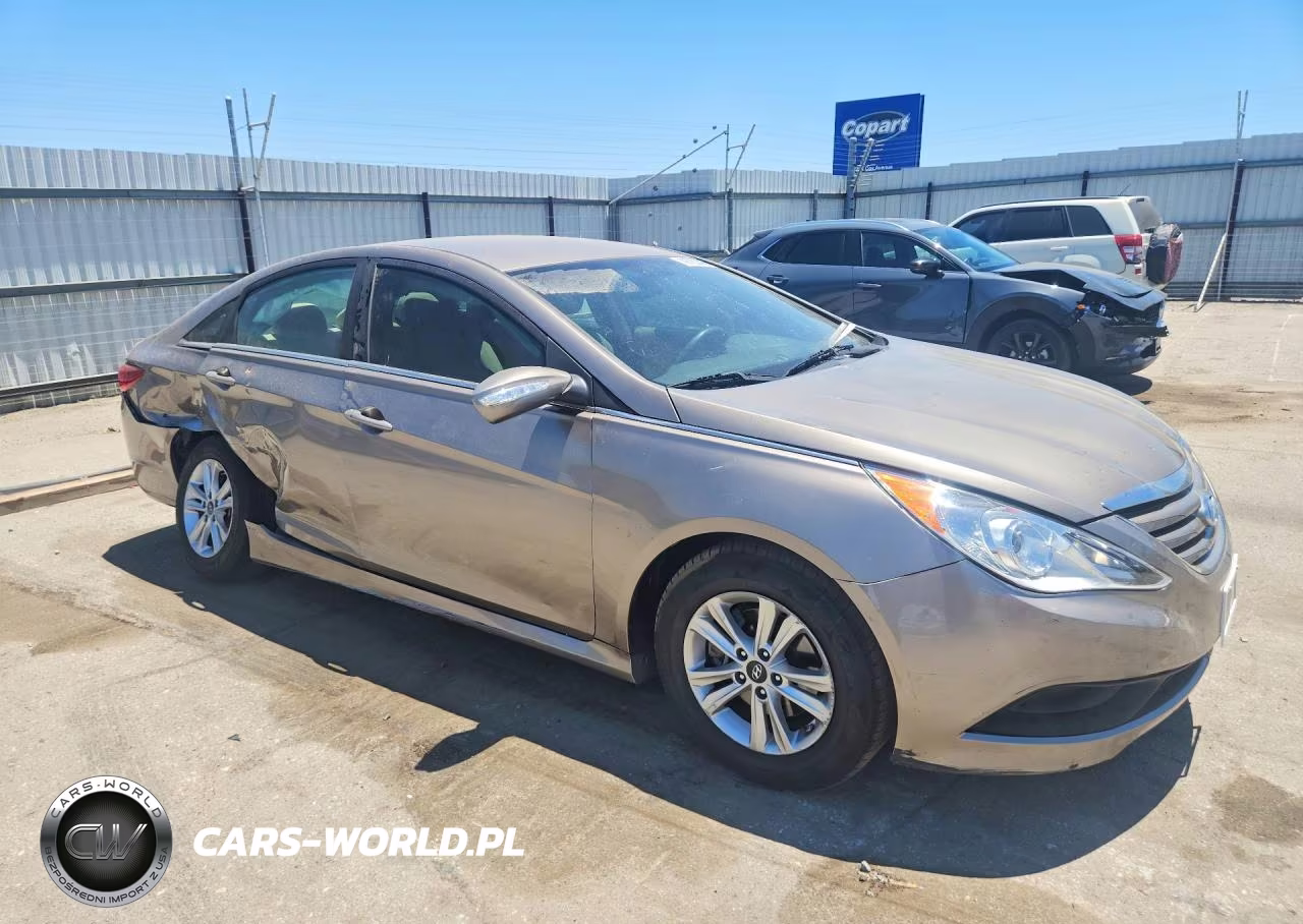 2014 Hyundai Sonata Gls VIN:5NPEB4AC5EH947626 - 4