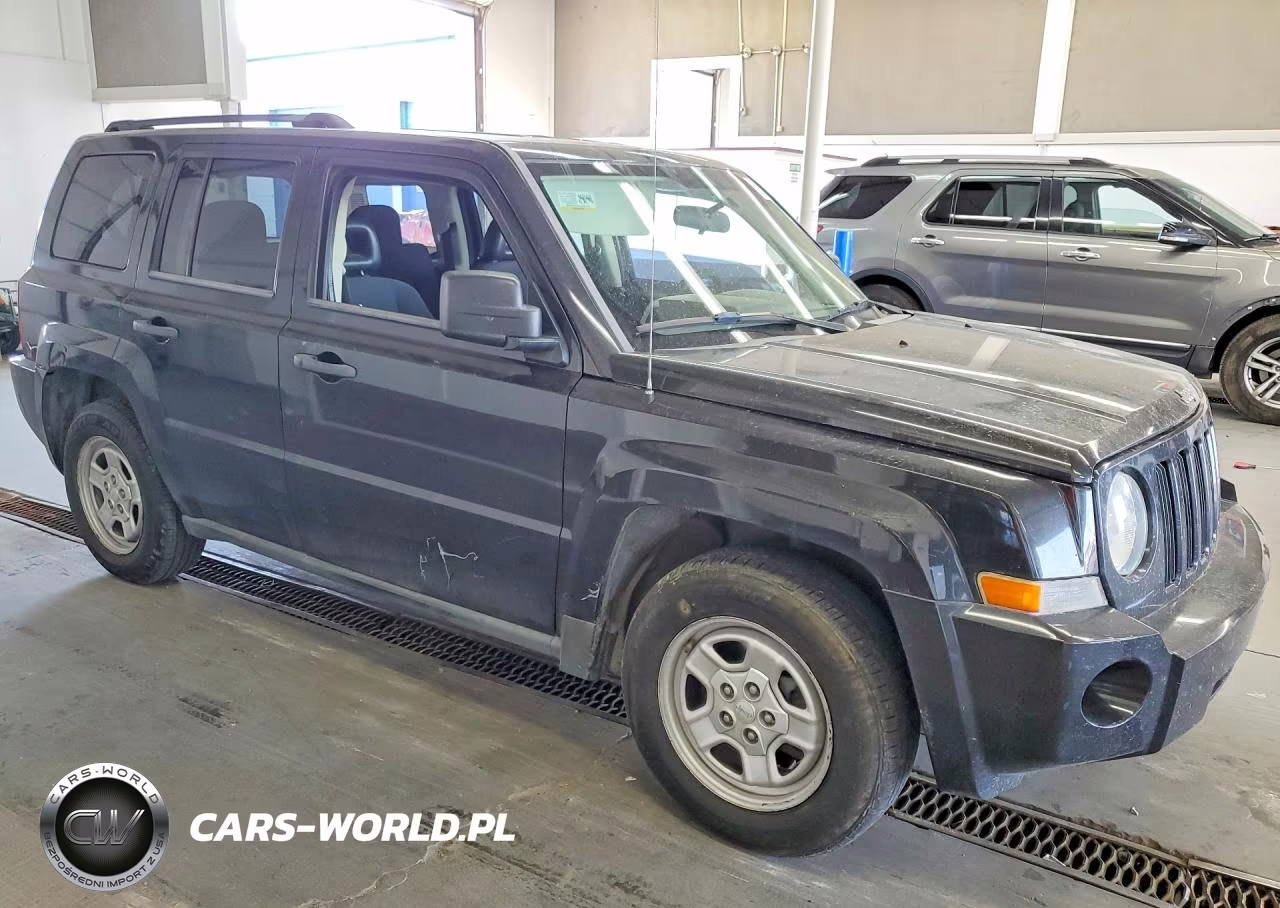 2008 Jeep Patriot Sport VIN:1J8FT28W88D772247 - 4
