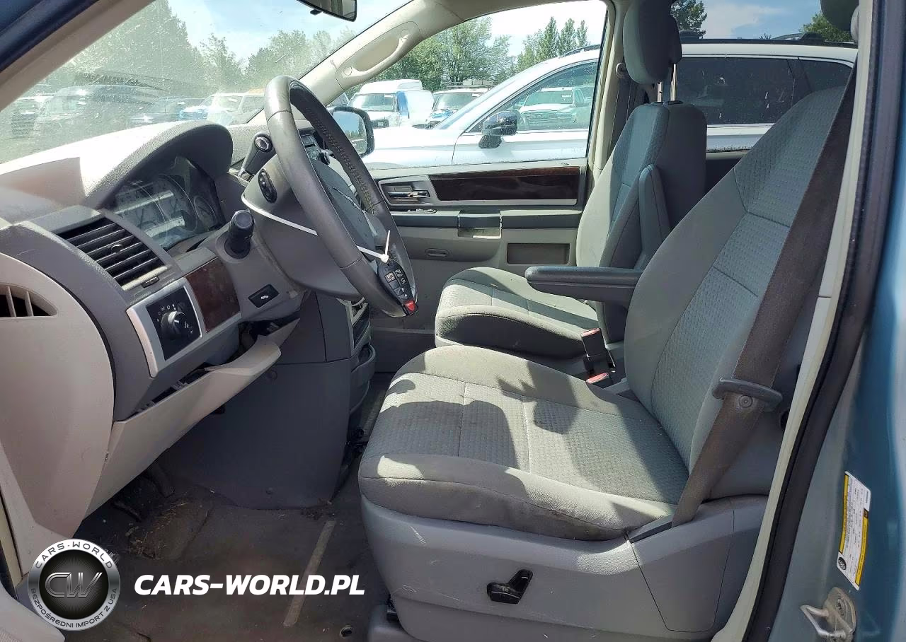 2010 Chrysler Town & Countr VIN:2A4RR5D11AR358805 - 7