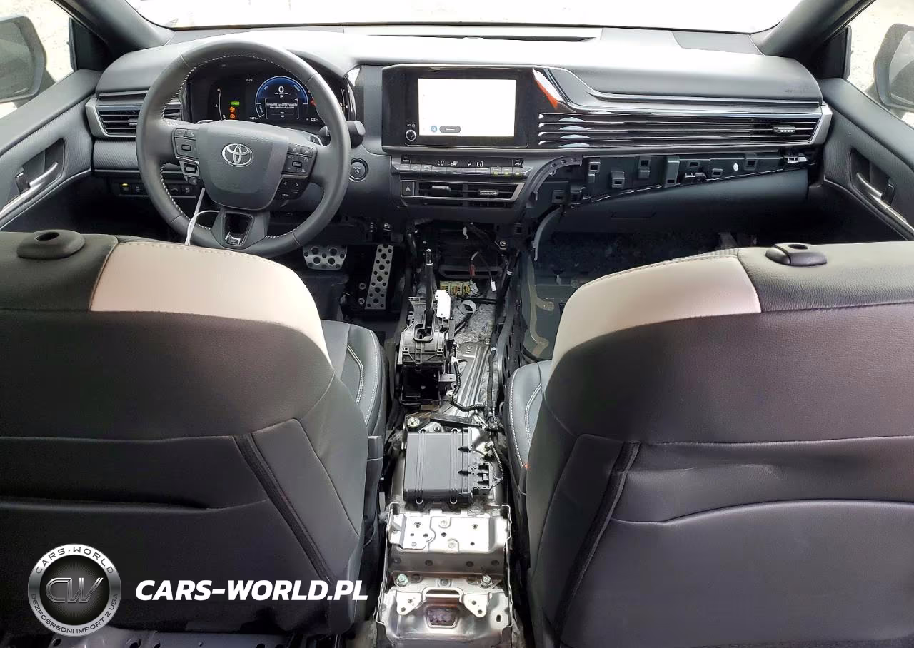 2026 Toyota Camry Se VIN:4T1DAACKXTU673405 - 8