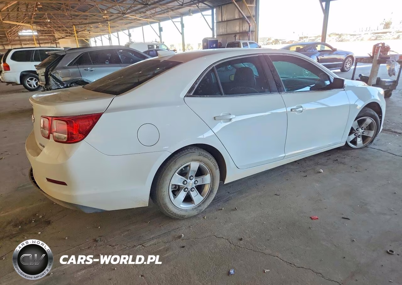 2015 Chevrolet Malibu 1Lt VIN:1G11C5SL7FF345735 - 3