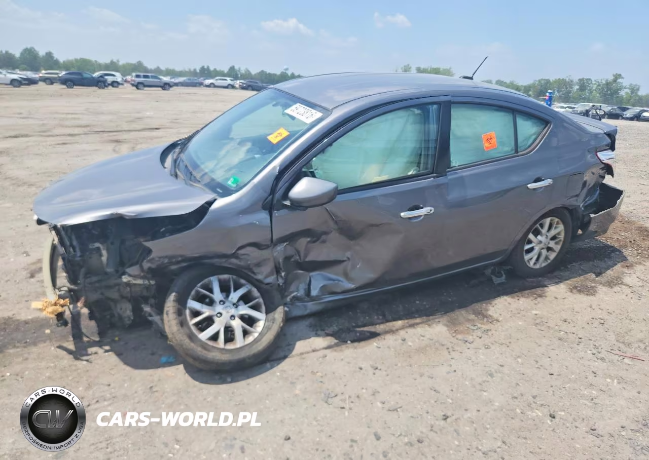 2018 Nissan Versa Sv