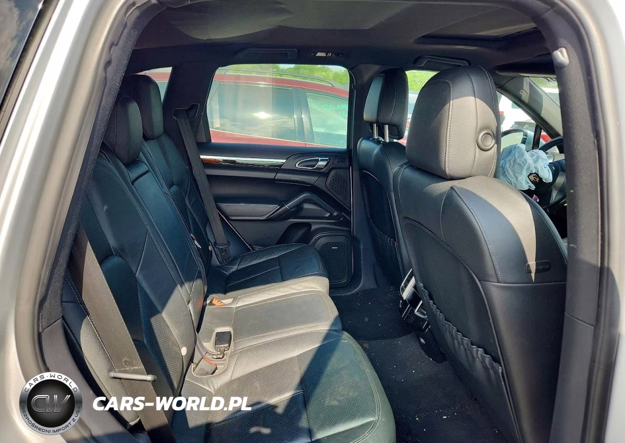2012 Porsche Cayenne VIN:WP1AA2A25CLA08612 - 10