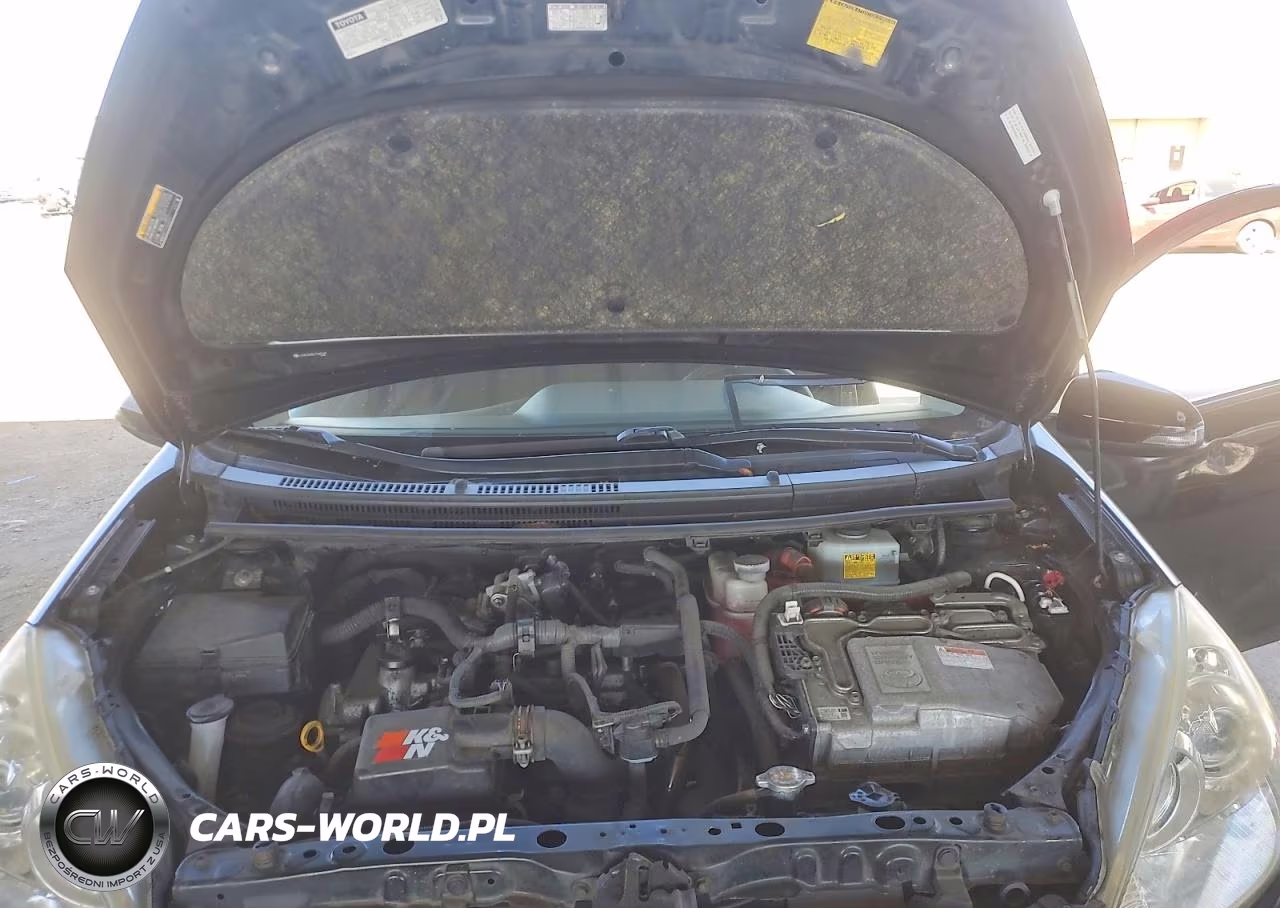 2014 Toyota Prius C Two VIN:JTDKDTB35E1560569 - 11