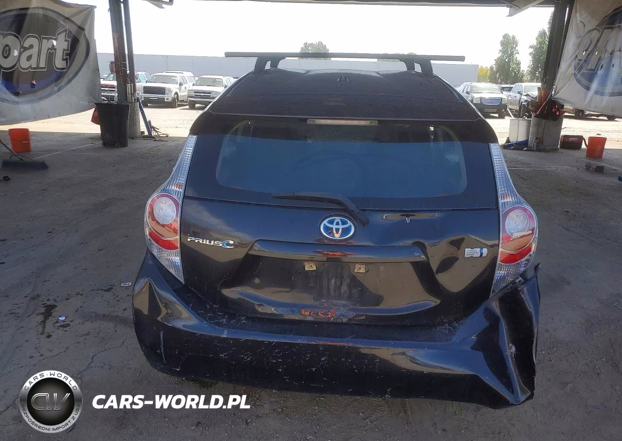 2014 Toyota Prius C Two VIN:JTDKDTB35E1560569 - 6