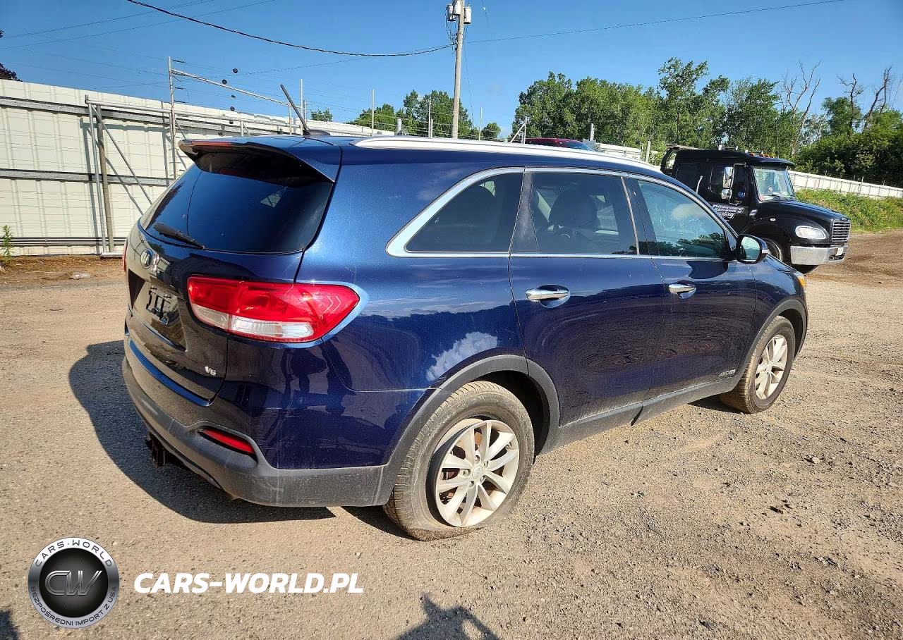 2018 Kia Sorento Lx VIN:5XYPGDA50JG399404 - 3