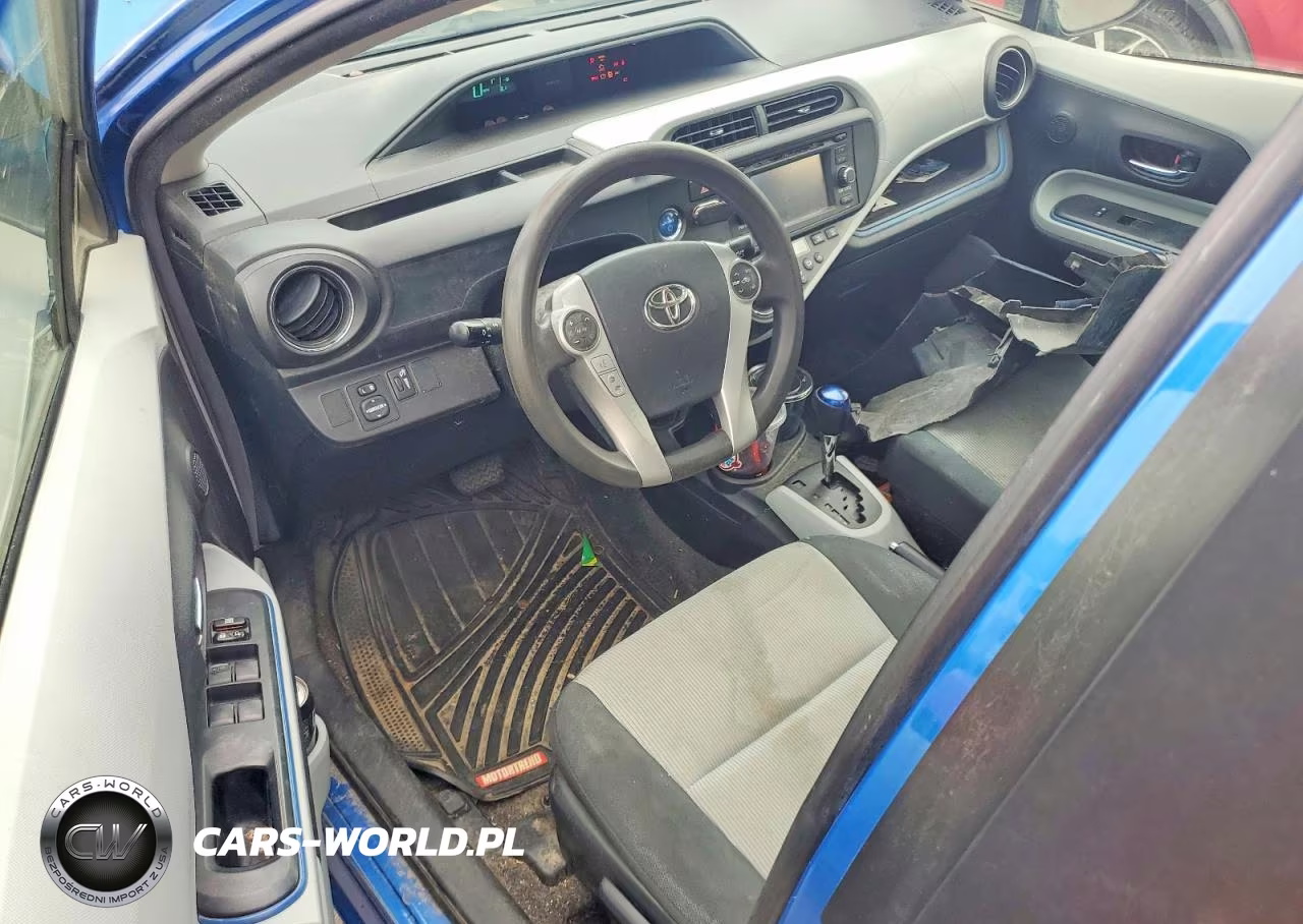 2012 Toyota Prius C Three VIN:JTDKDTB3XC1014072 - 8