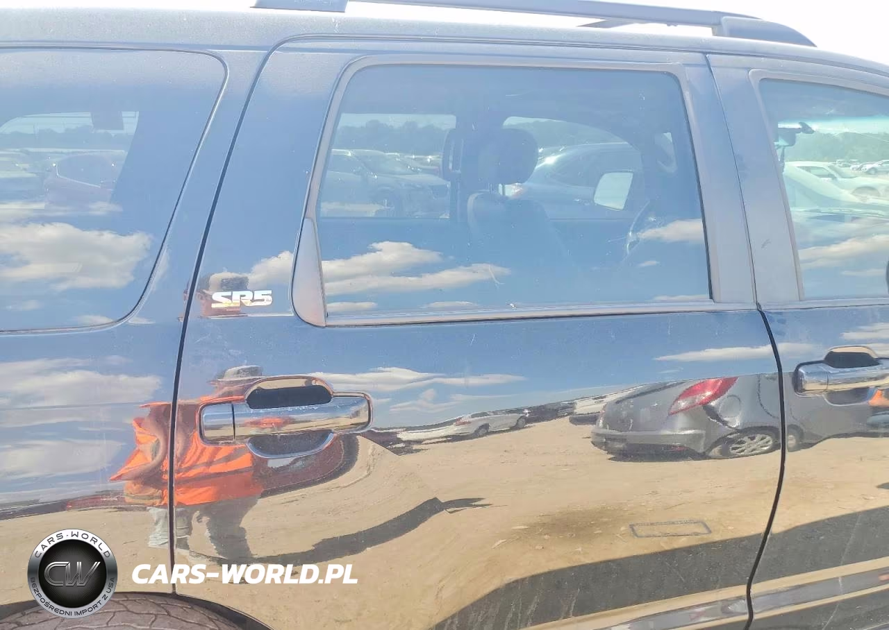 2010 Toyota Sequoia Sr5 VIN:5TDZM5G10AS001722 - 10
