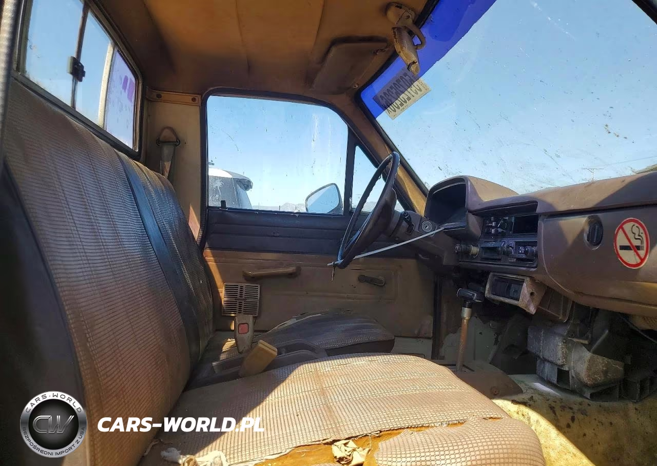 1982 Toyota Pickup - Cab Chassis 1-2 Ton Dlx VIN:JT4RN44D3C0076166 - 10