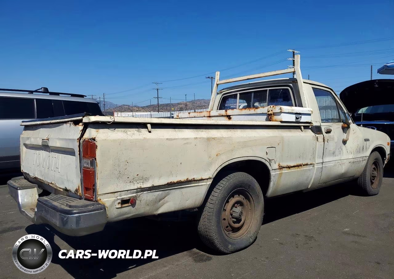 1982 Toyota Pickup - Cab Chassis 1-2 Ton Dlx VIN:JT4RN44D3C0076166 - 3