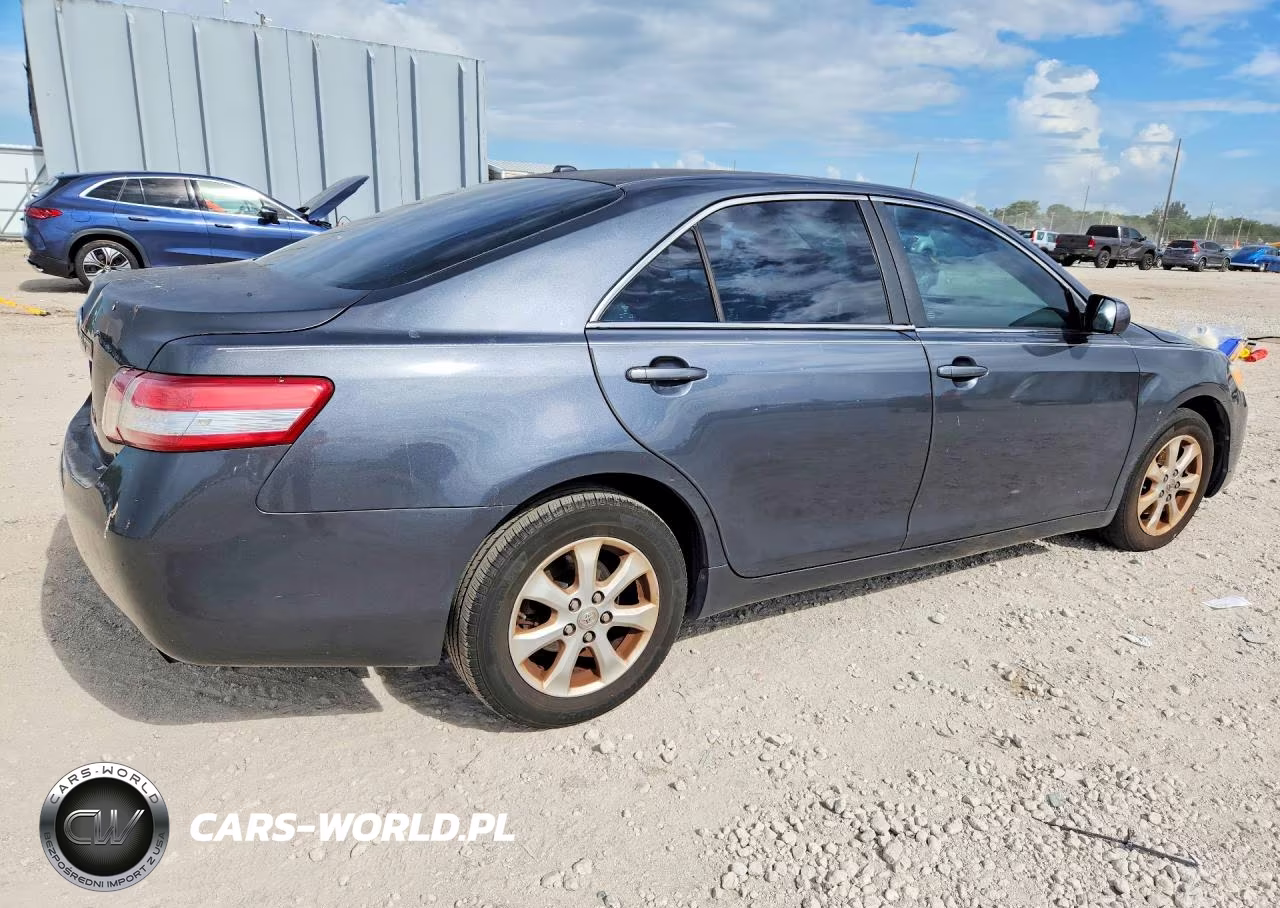 2011 Toyota Camry Le VIN:4T1BF3EK0BU133075 - 3
