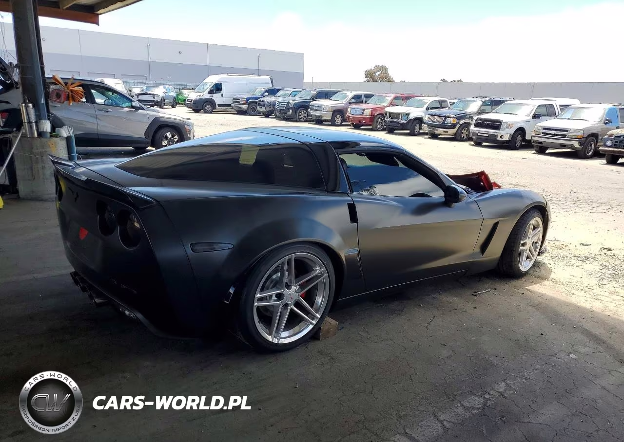 2013 Chevrolet Corvette VIN:1G1YA2DW8D5102383 - 3