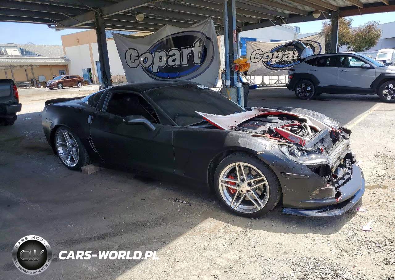 2013 Chevrolet Corvette VIN:1G1YA2DW8D5102383 - 4