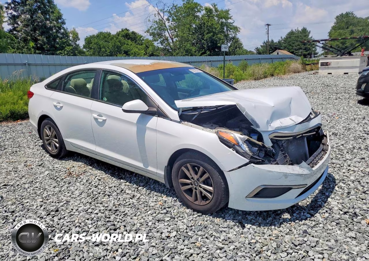 2016 Hyundai Sonata Se VIN:5NPE24AF0GH307563 - 4