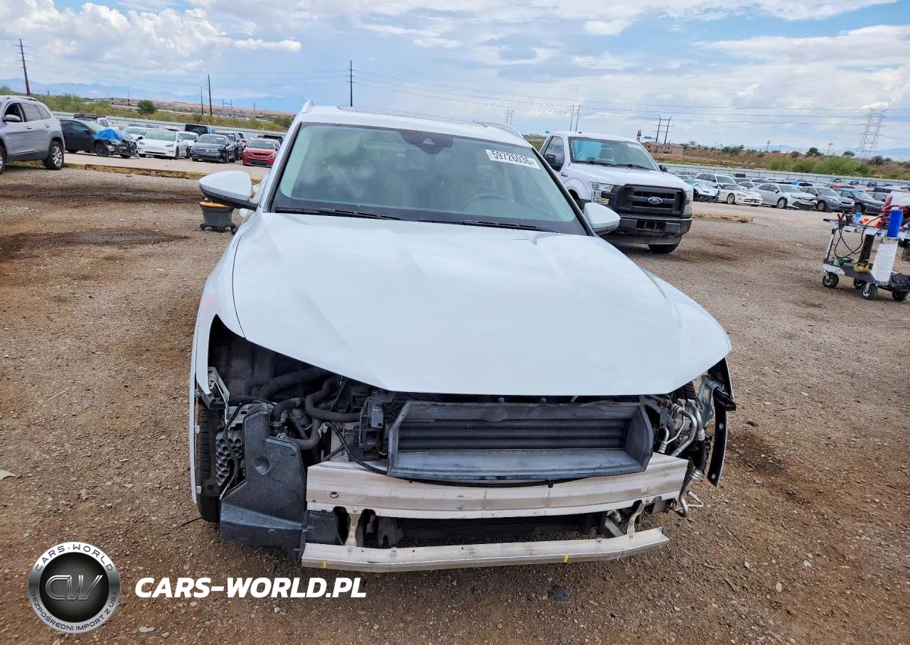 2019 Audi E-Tron Premium Plus VIN:WA1LAAGE1KB024567 - 5