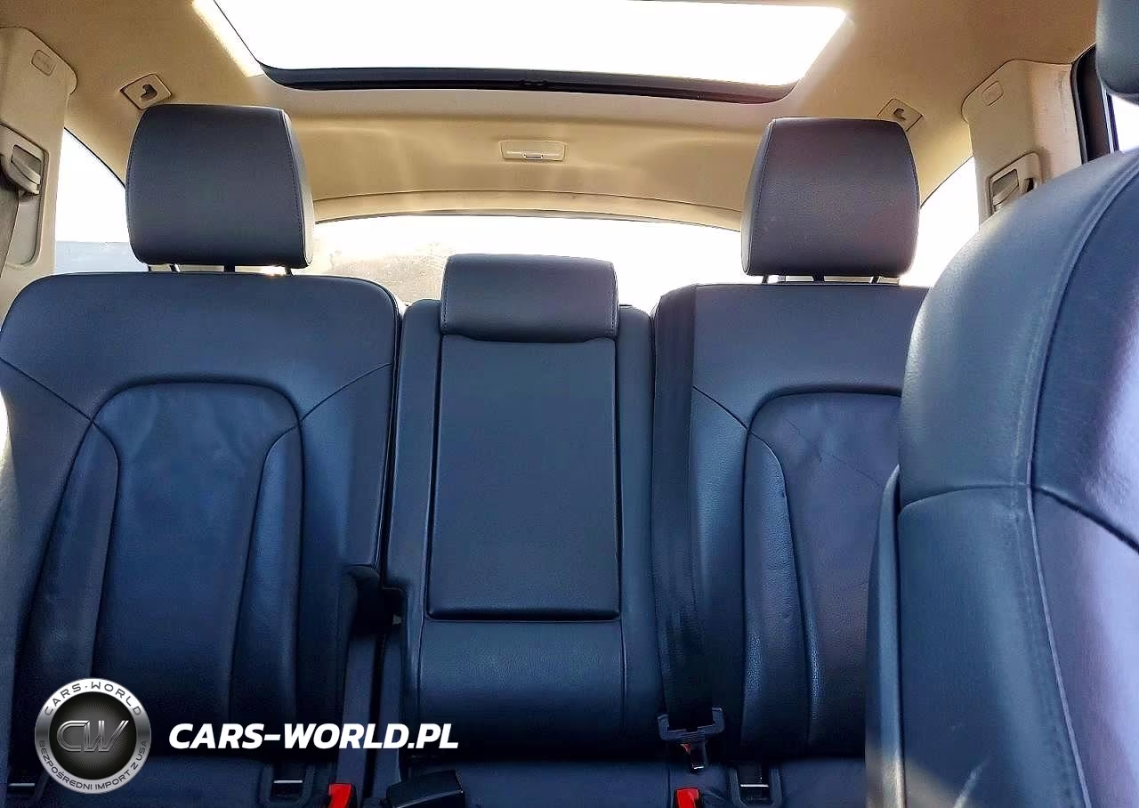 2015 Audi Q7 Premium Plus VIN:WA1LGAFE6FD010173 - 10