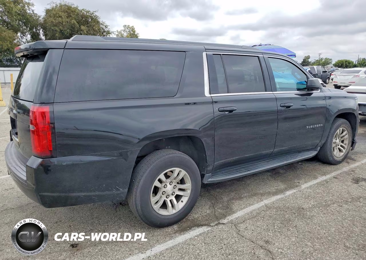 2019 Chevrolet Suburban C1500 Ls VIN:1GNSCGKC8KR337313 - 3