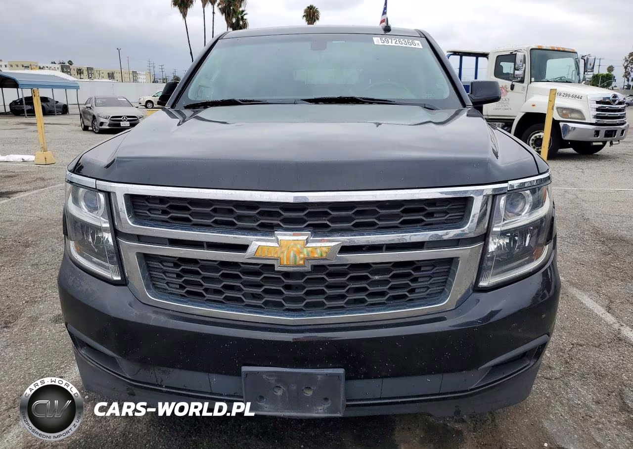 2019 Chevrolet Suburban C1500 Ls VIN:1GNSCGKC8KR337313 - 5