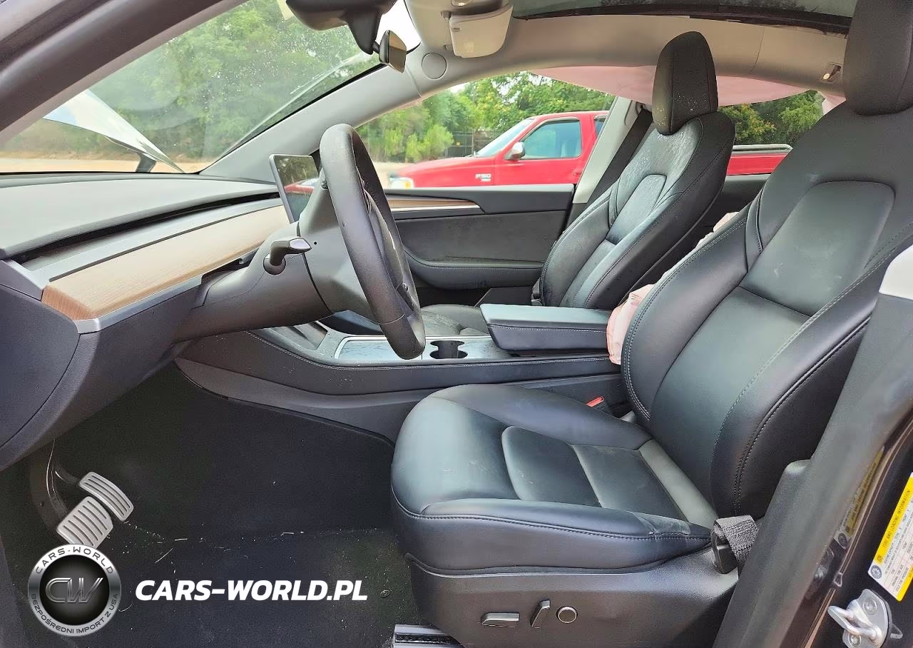 2024 Tesla Model Y VIN:7SAYGDEF9RF042073 - 7