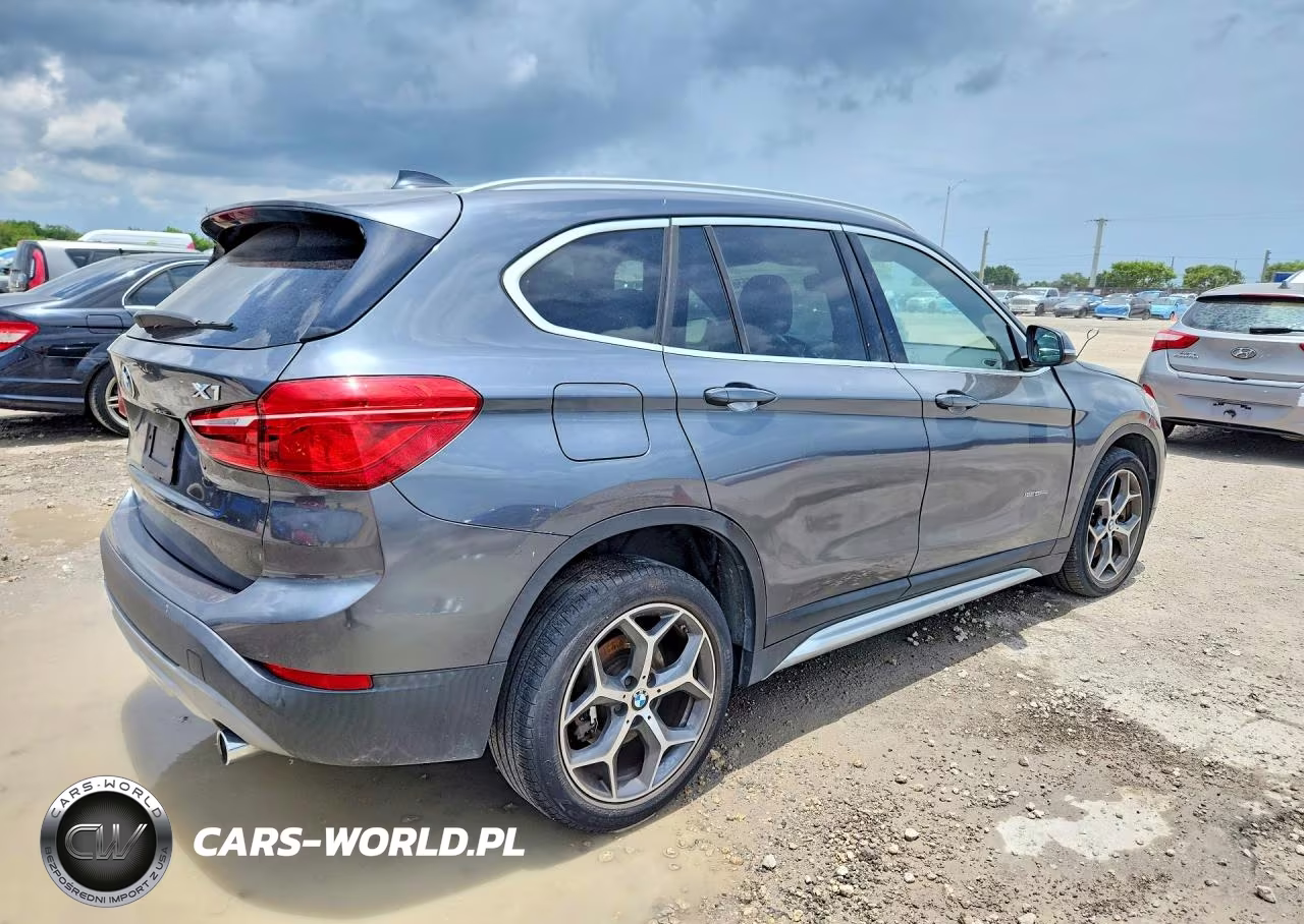 2018 BMW X1 Sdrive28I VIN:WBXHU7C3XJ5H45838 - 3
