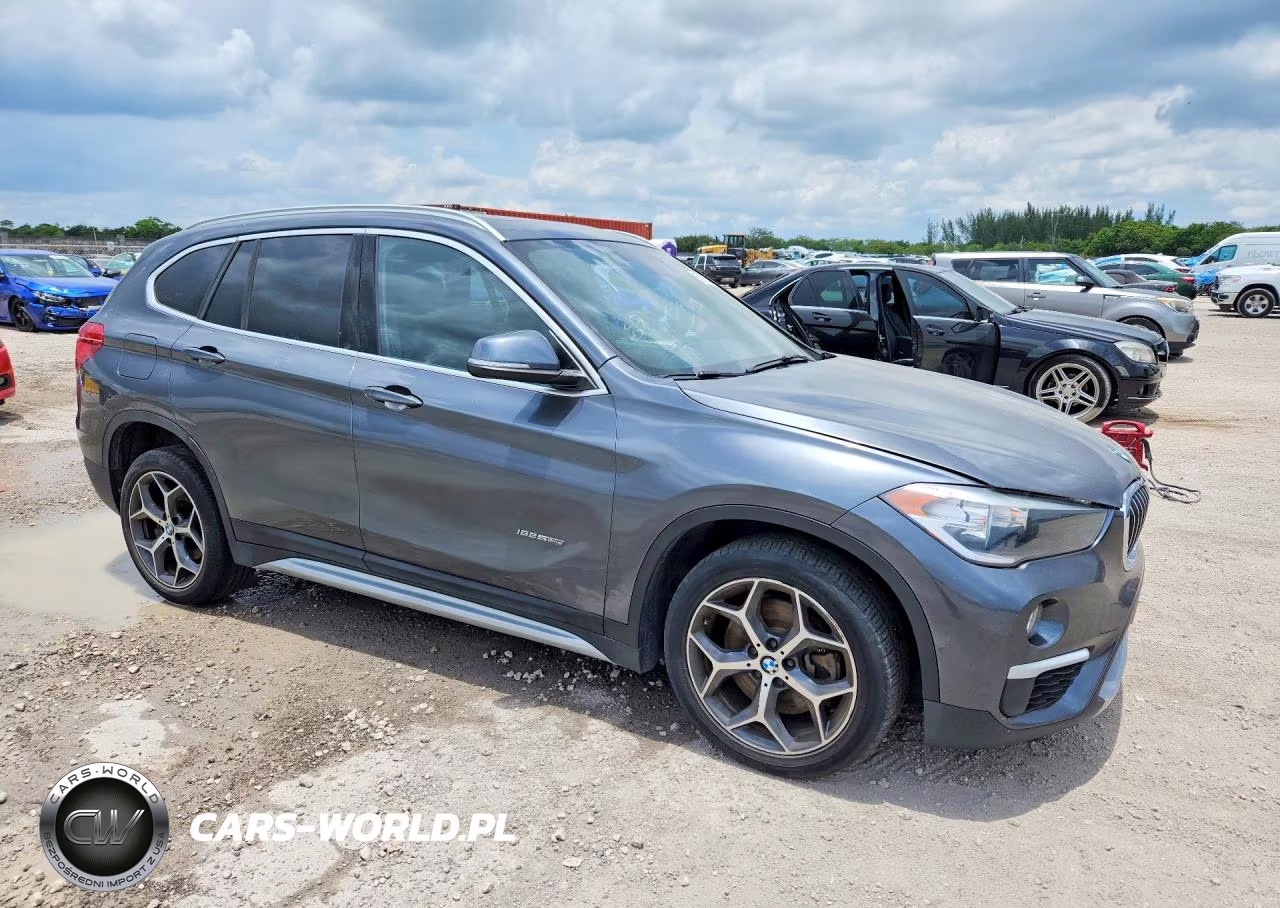 2018 BMW X1 Sdrive28I VIN:WBXHU7C3XJ5H45838 - 4