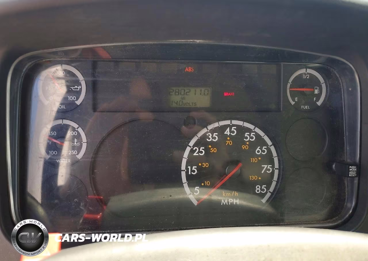 2006 Freightliner Business Class M2 Box Truck VIN:1FVACWCT26HW65310 - 9