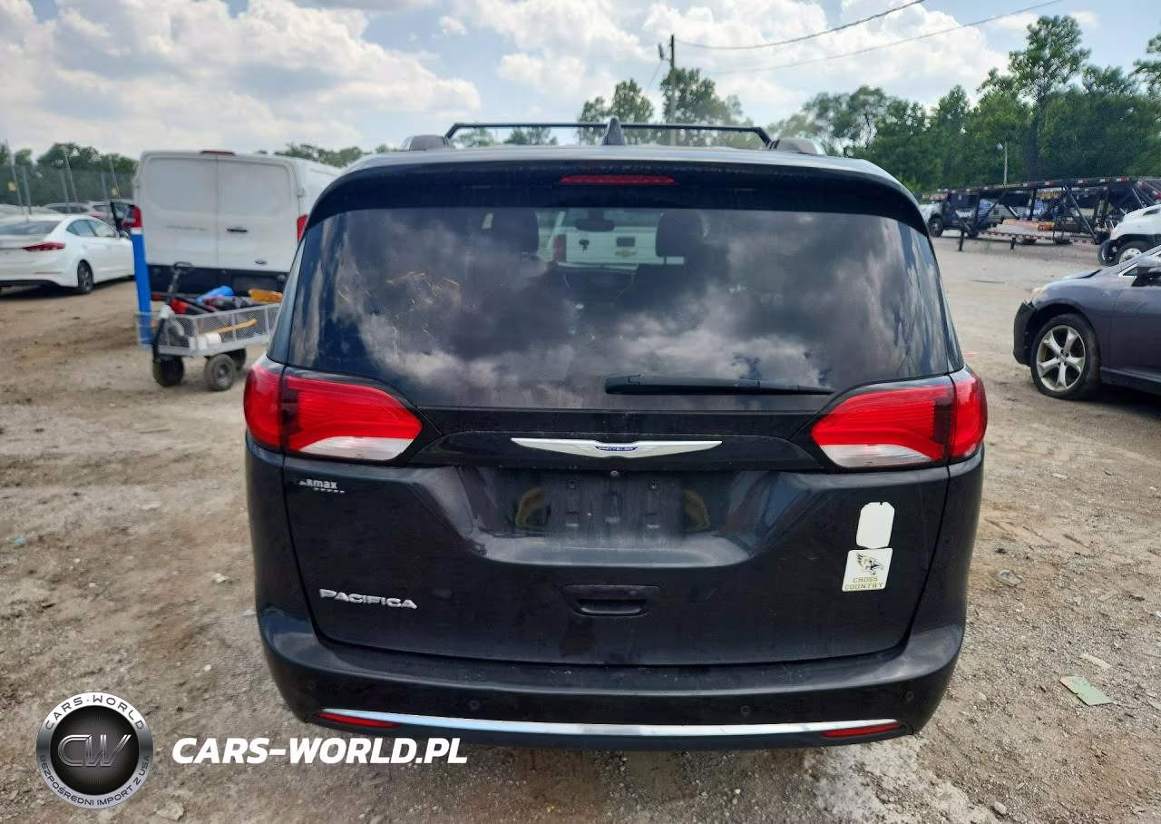 2019 Chrysler Pacifica Touring L VIN:2C4RC1BG7KR596909 - 6