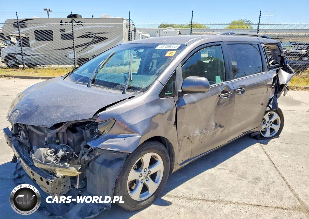 2016 Toyota Sienna Le