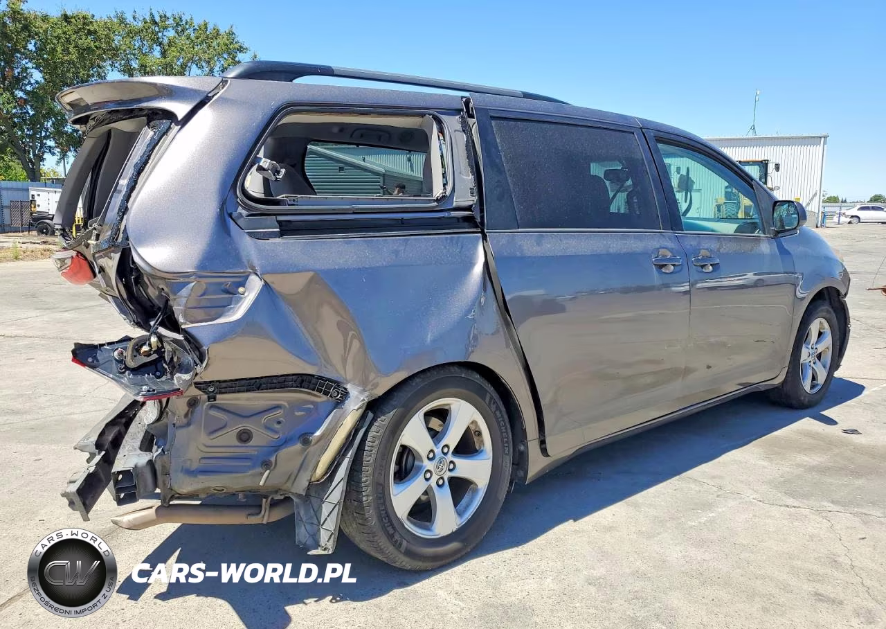 2016 Toyota Sienna Le VIN:5TDKK3DC1GS759160 - 3