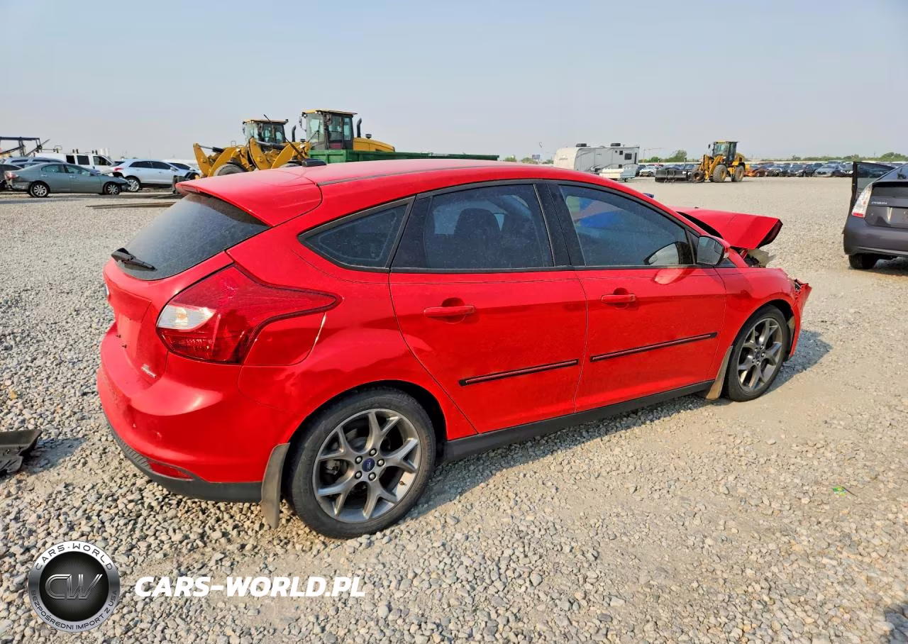 2014 Ford Focus Se VIN:1FADP3K2XEL110224 - 3