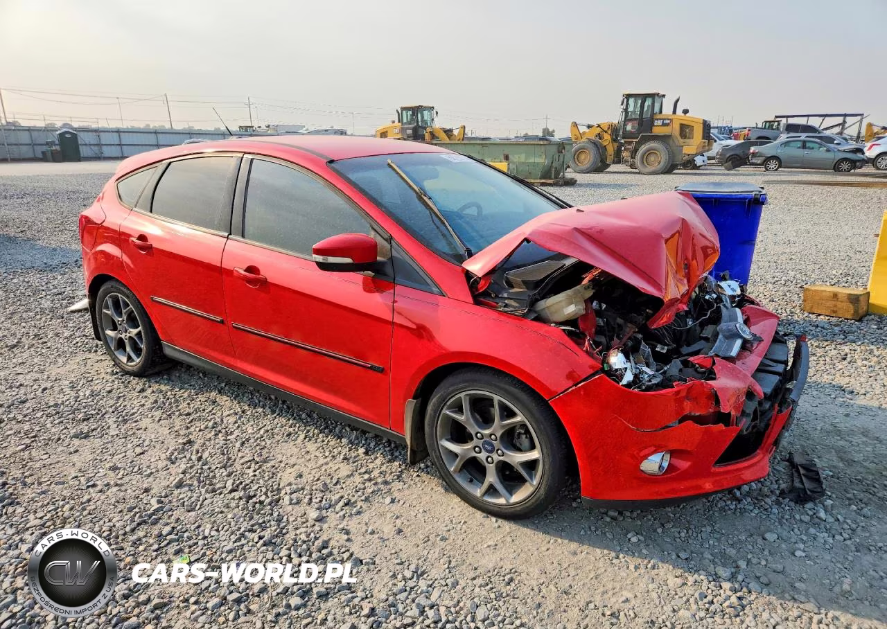 2014 Ford Focus Se VIN:1FADP3K2XEL110224 - 4