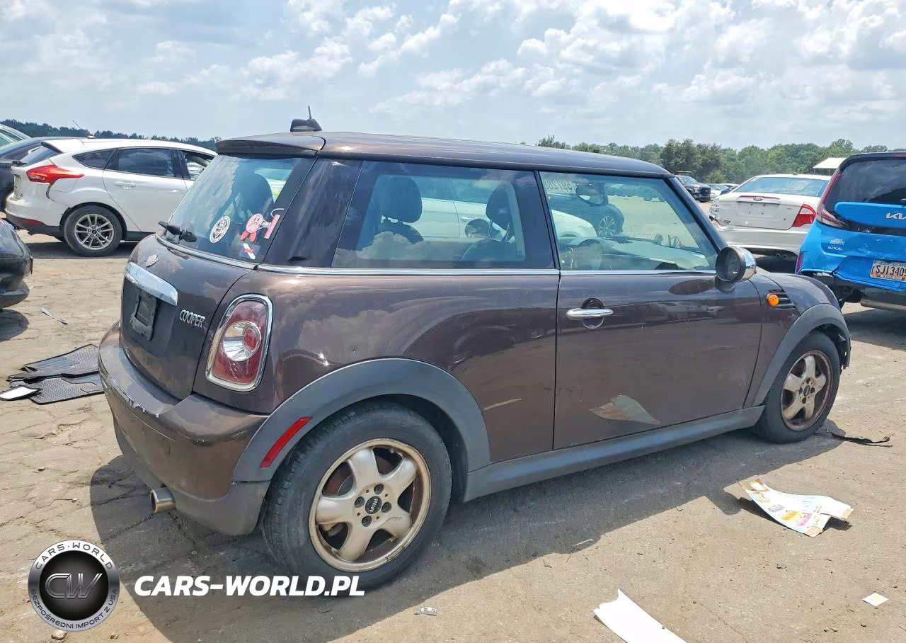 2011 Mini Cooper VIN:WMWSU3C56BT092882 - 3