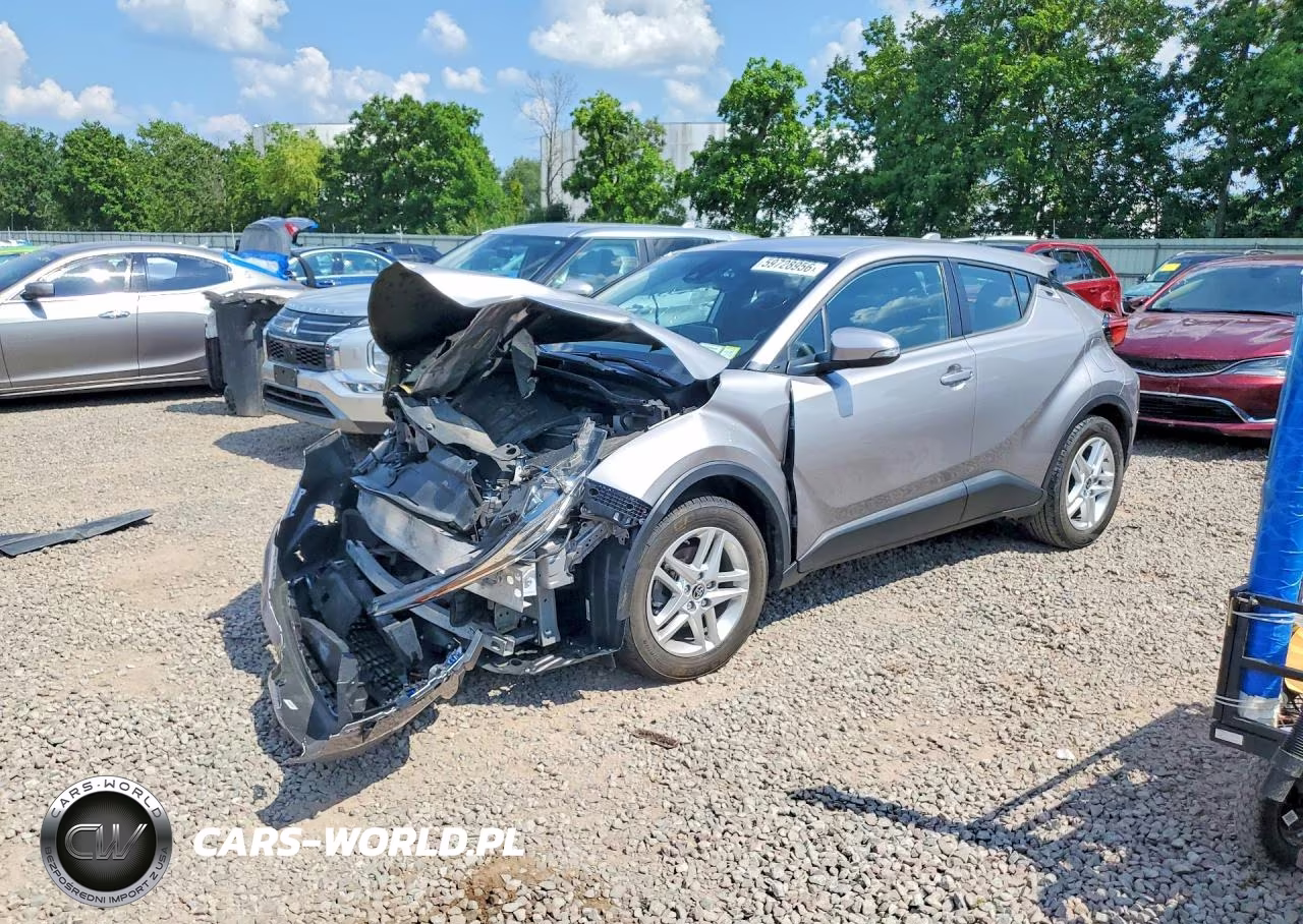 2020 Toyota C-Hr Le – zdjęcie 1 z 13