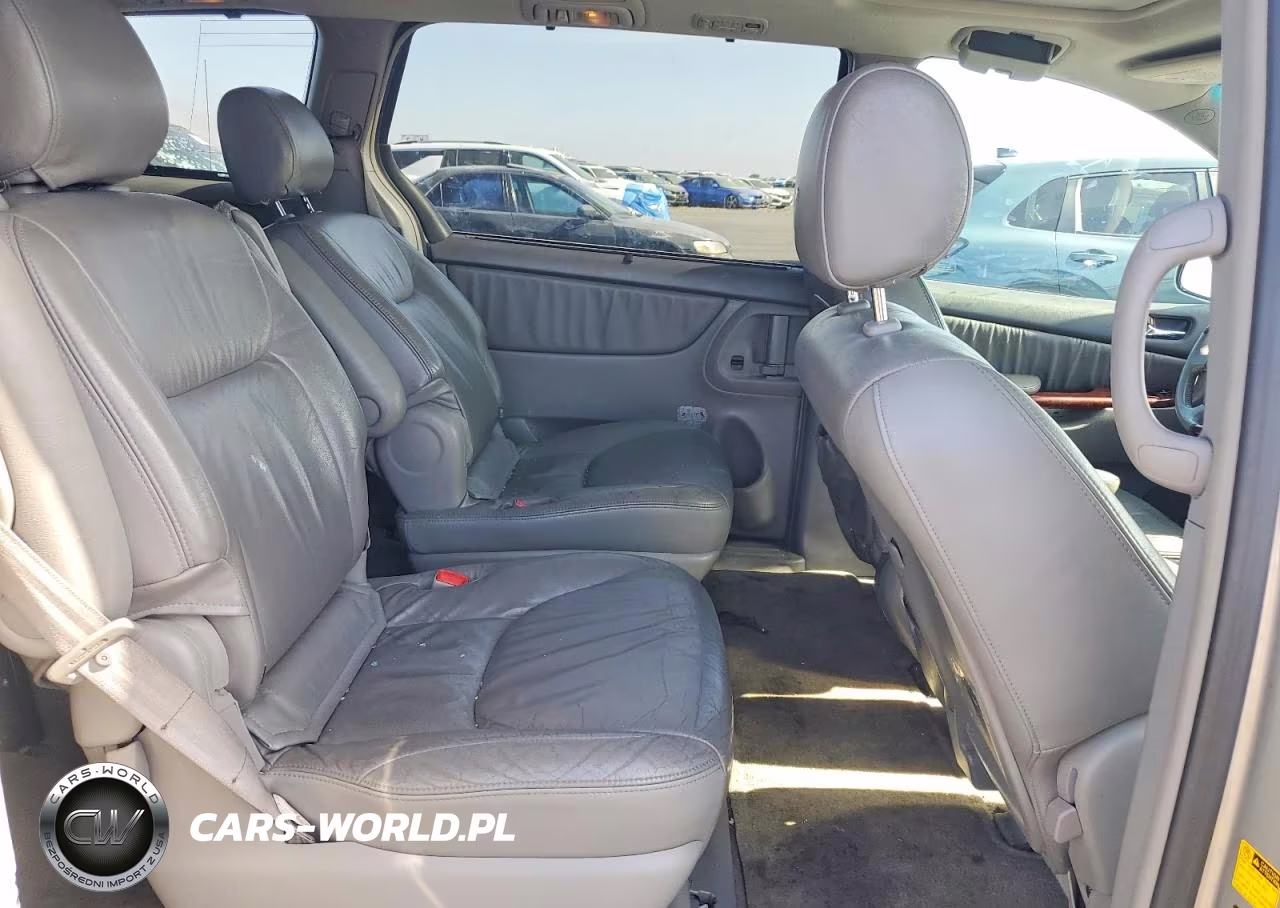 2004 Toyota Sienna VIN:5TDBA22CX4S018310 - 11