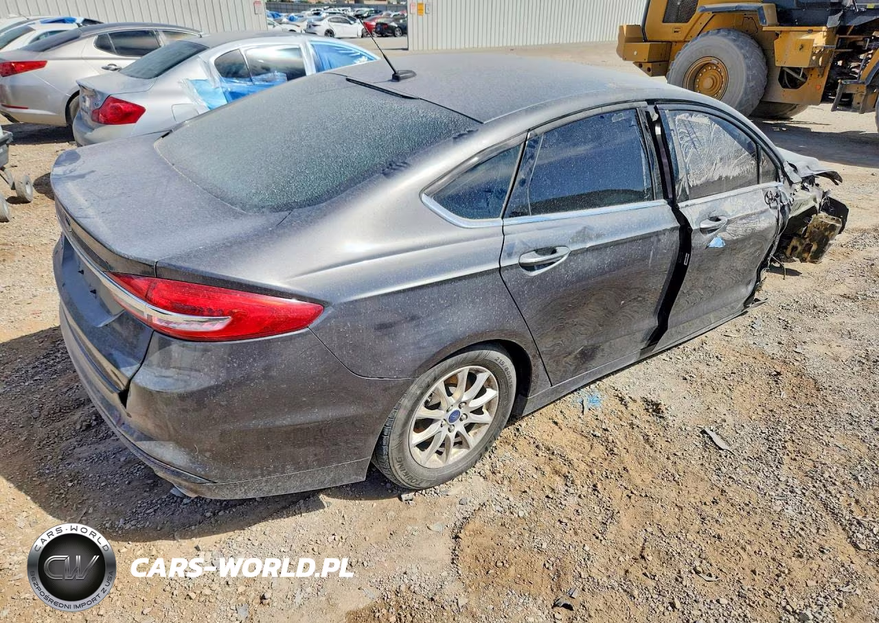 2017 Ford Fusion S VIN:3FA6P0G76HR105779 - 3