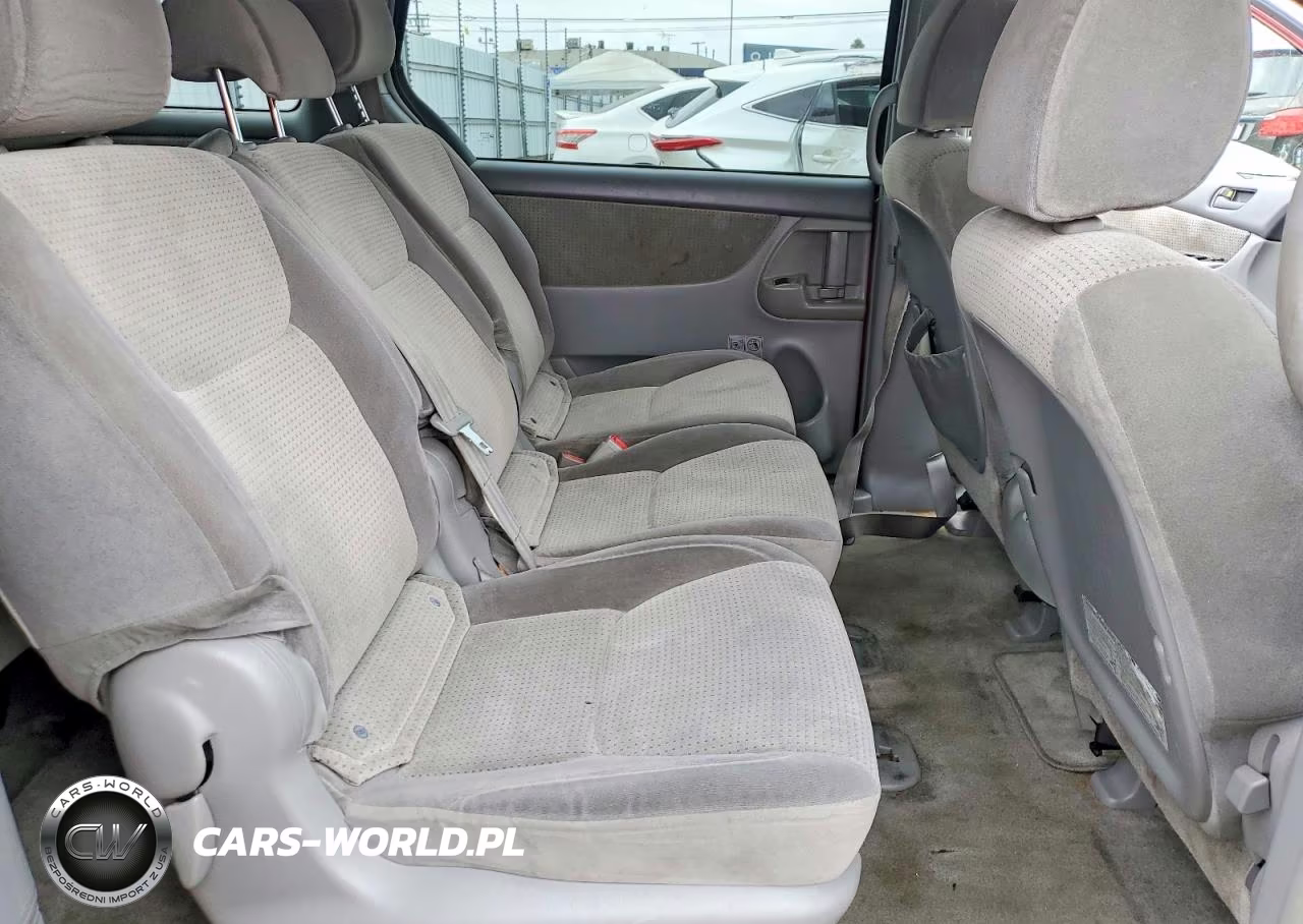2010 Toyota Sienna Le 8-Passenger VIN:5TDKK4CC3AS318242 - 11