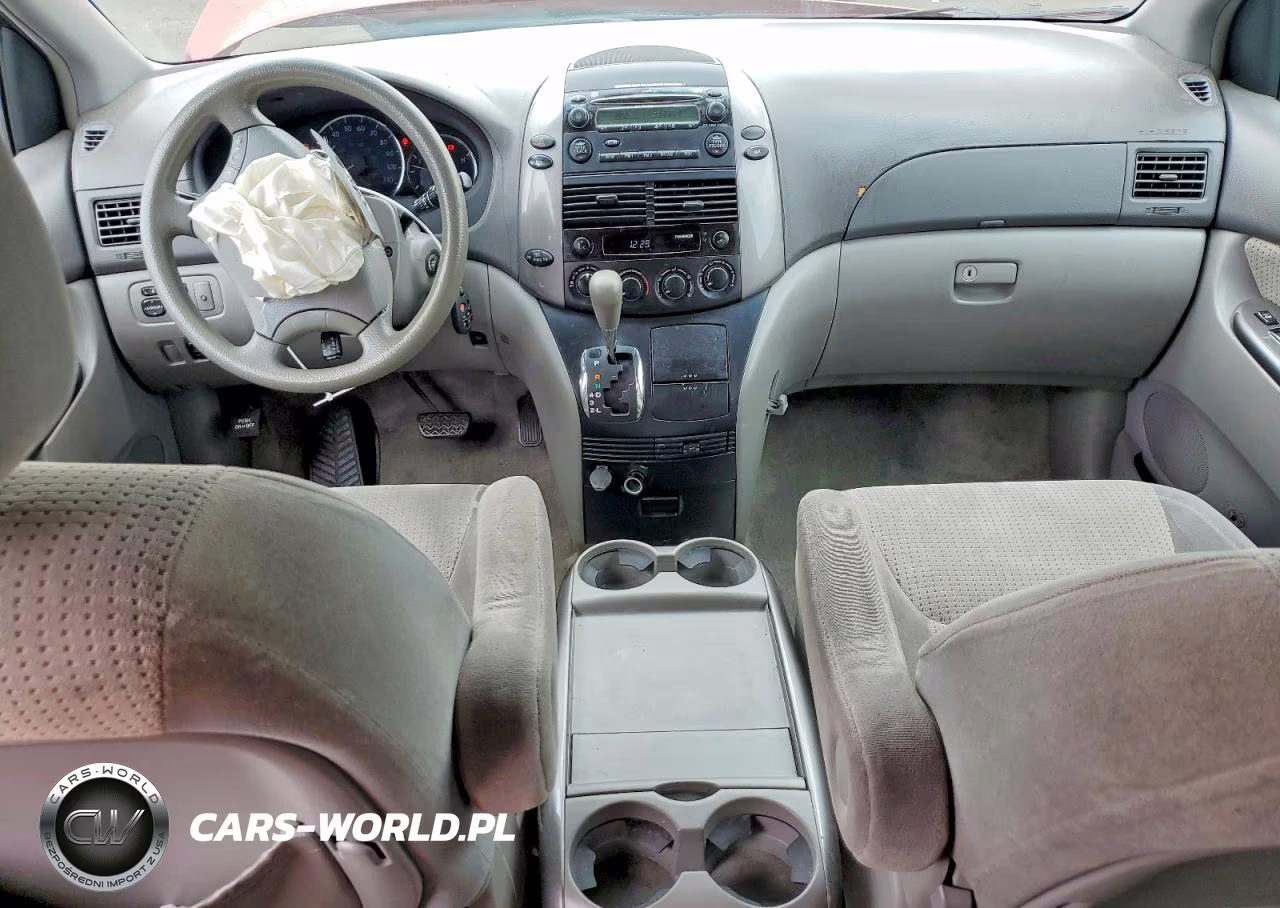 2010 Toyota Sienna Le 8-Passenger VIN:5TDKK4CC3AS318242 - 8