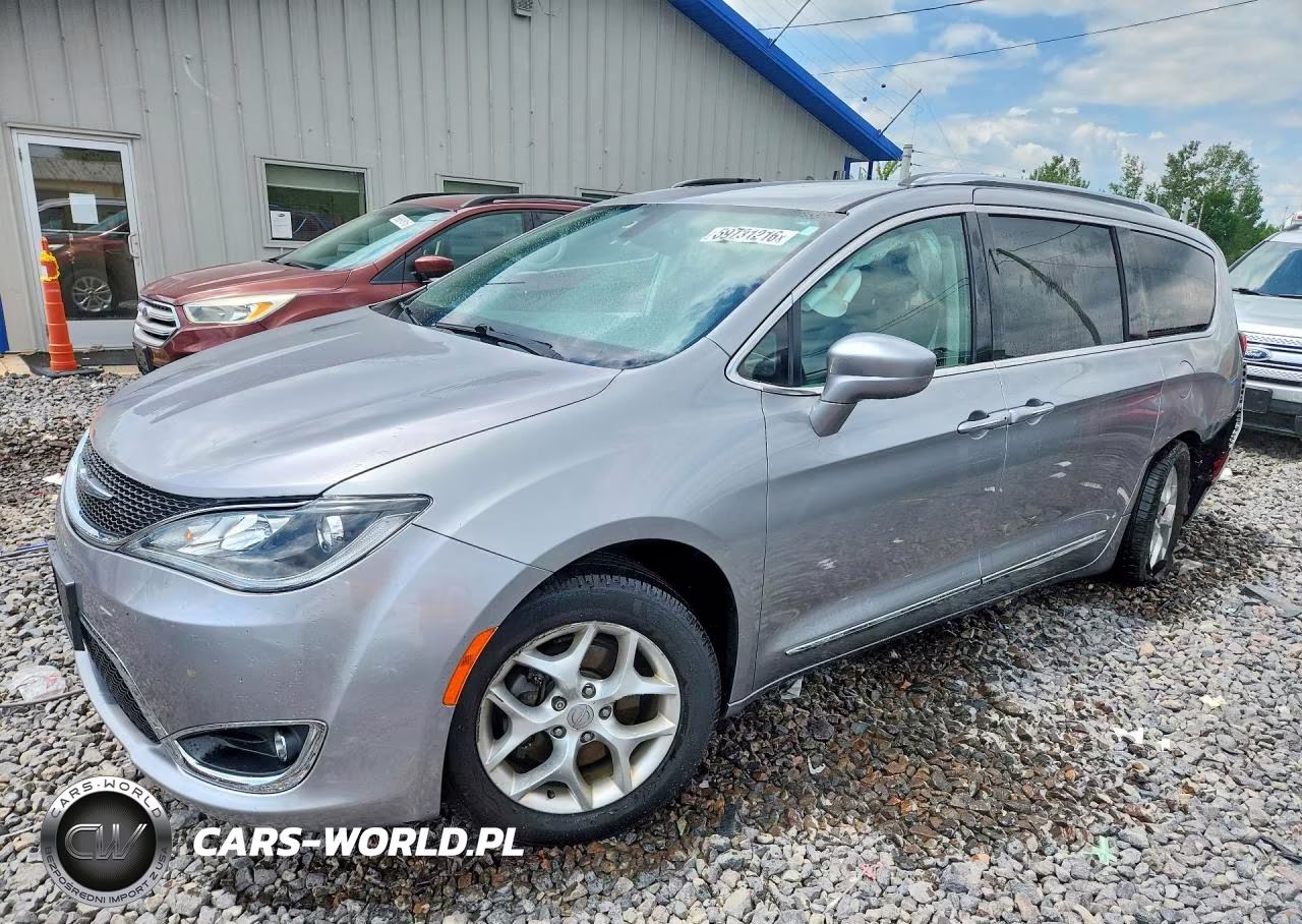 2017 Chrysler Pacifica Touring L Plus – zdjęcie 1 z 13