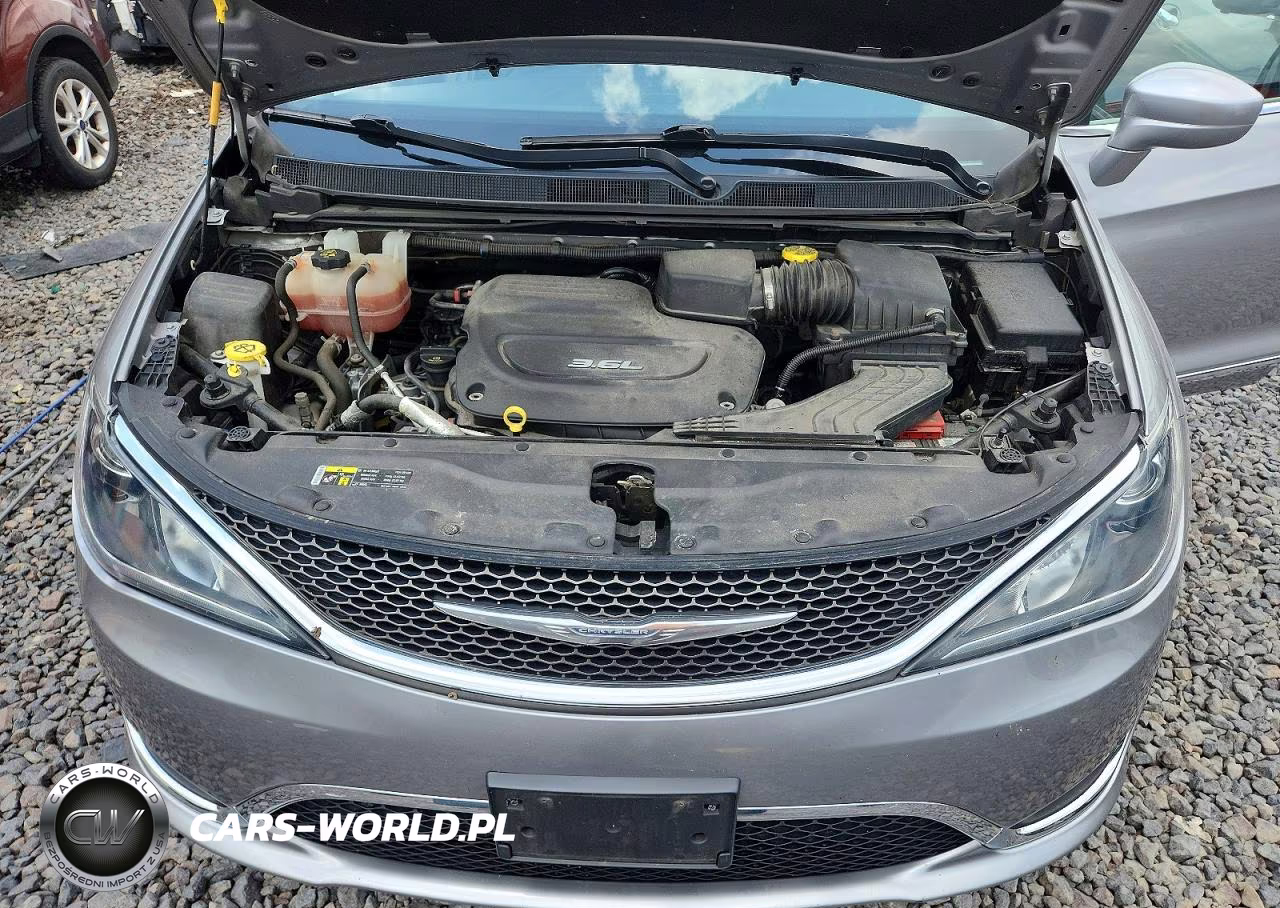 2017 Chrysler Pacifica Touring L Plus VIN:2C4RC1EG2HR788646 - 12