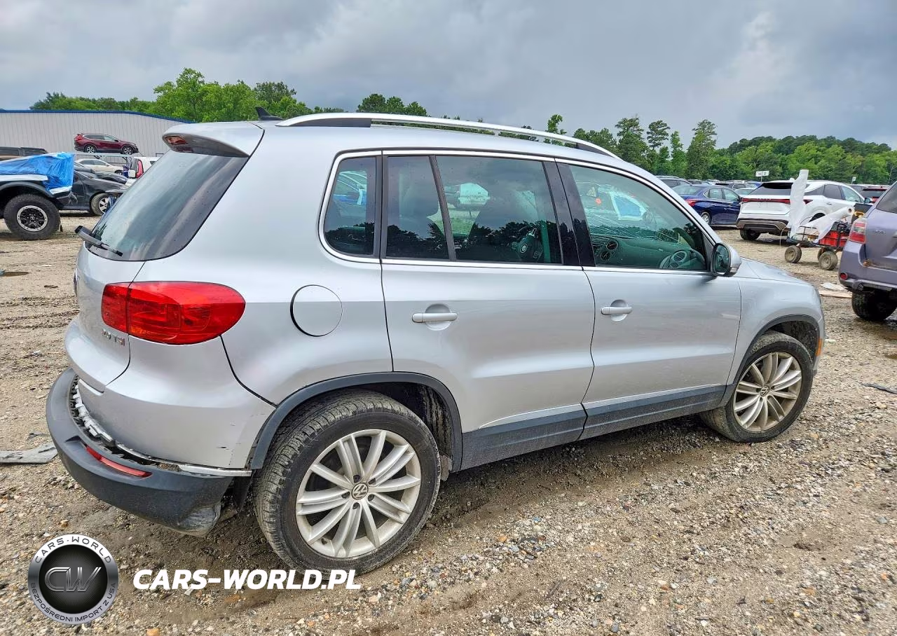 2012 Volkswagen Tiguan S VIN:WVGAV7AX4CW534514 - 3
