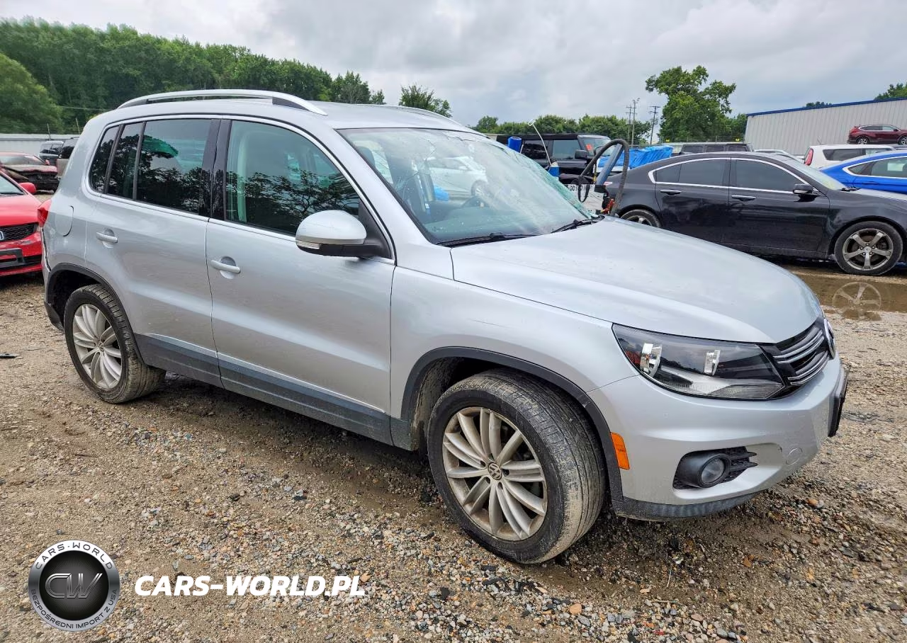 2012 Volkswagen Tiguan S VIN:WVGAV7AX4CW534514 - 4