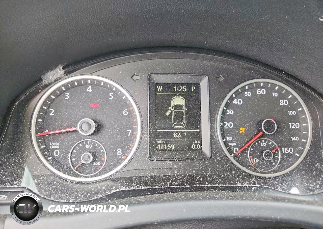 2012 Volkswagen Tiguan S VIN:WVGAV7AX4CW534514 - 9
