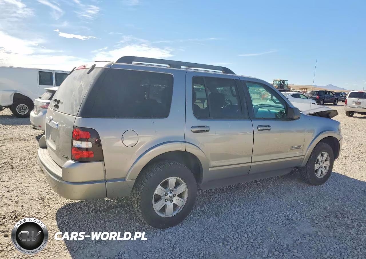 2008 Ford Explorer Xlt VIN:1FMEU73E48UA10623 - 3