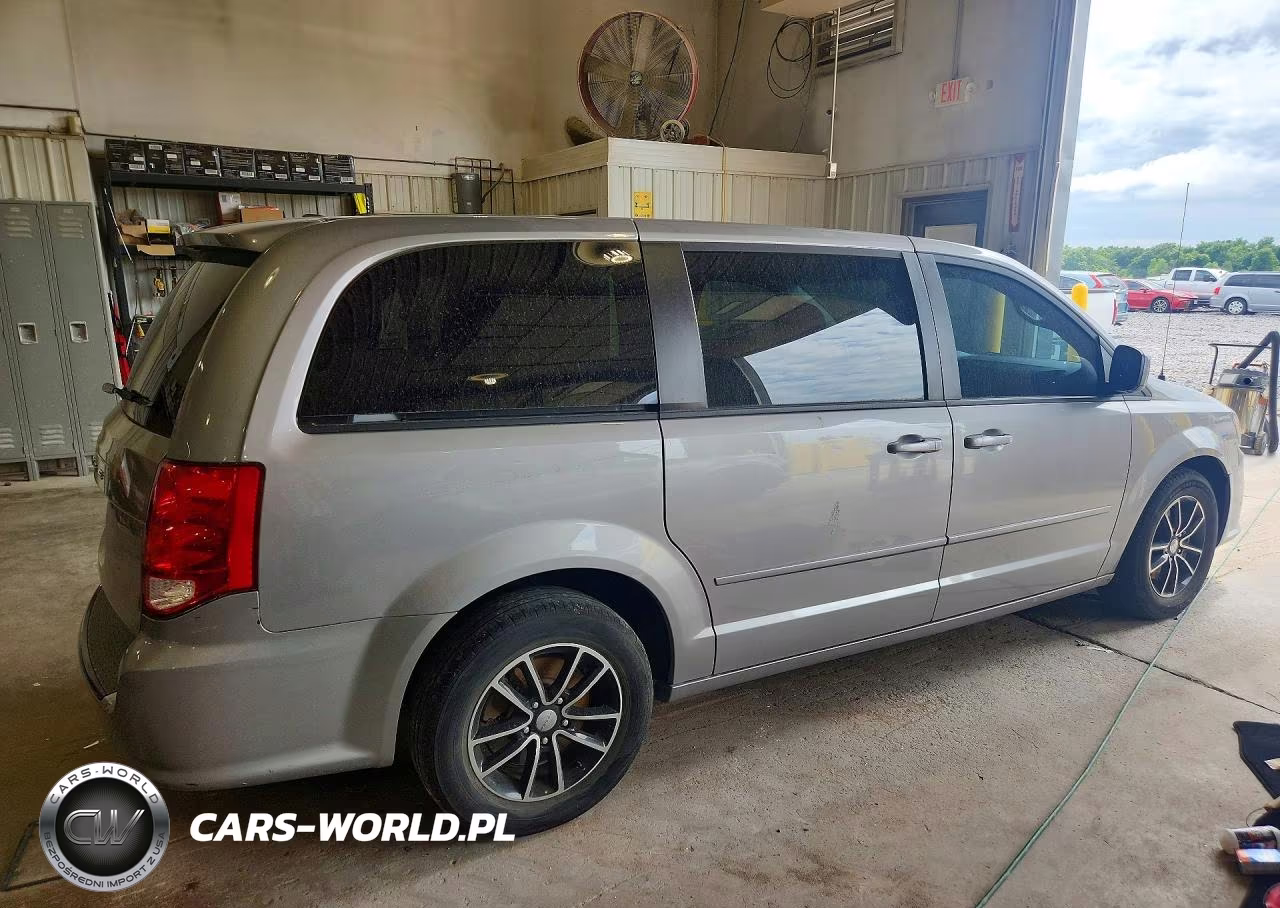 2017 Dodge Grand Caravan Sxt VIN:2C4RDGCG4HR547934 - 3