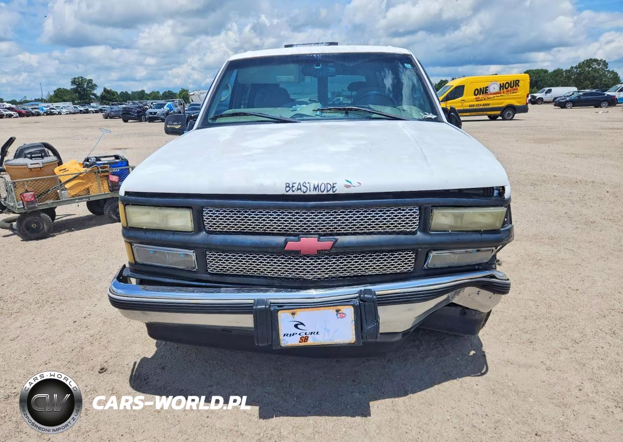 1999 Chevrolet Tahoe C1500 VIN:1GNEC13R9XJ570653 - 5