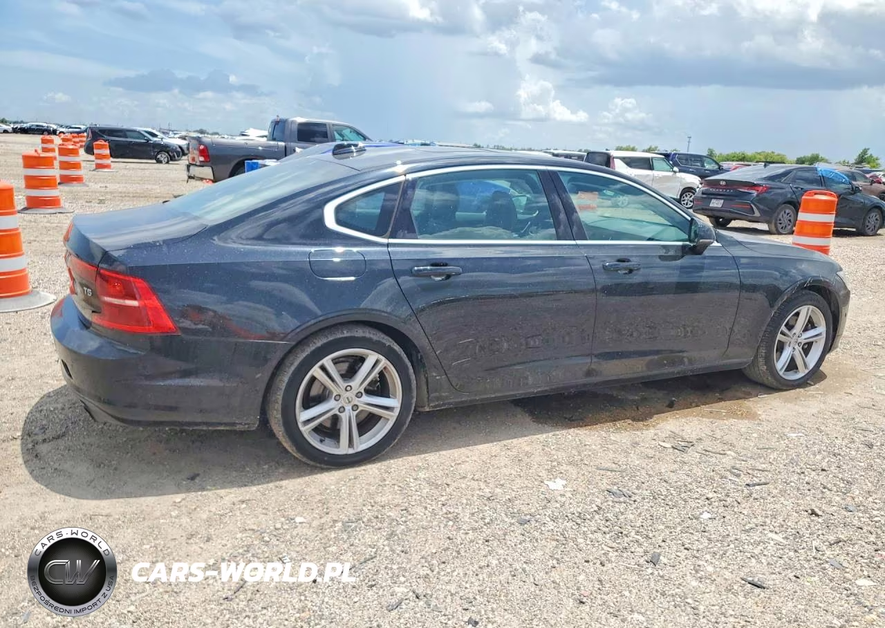 2018 Volvo S90 T5 Momentum VIN:LVY982AK5JP007362 - 3