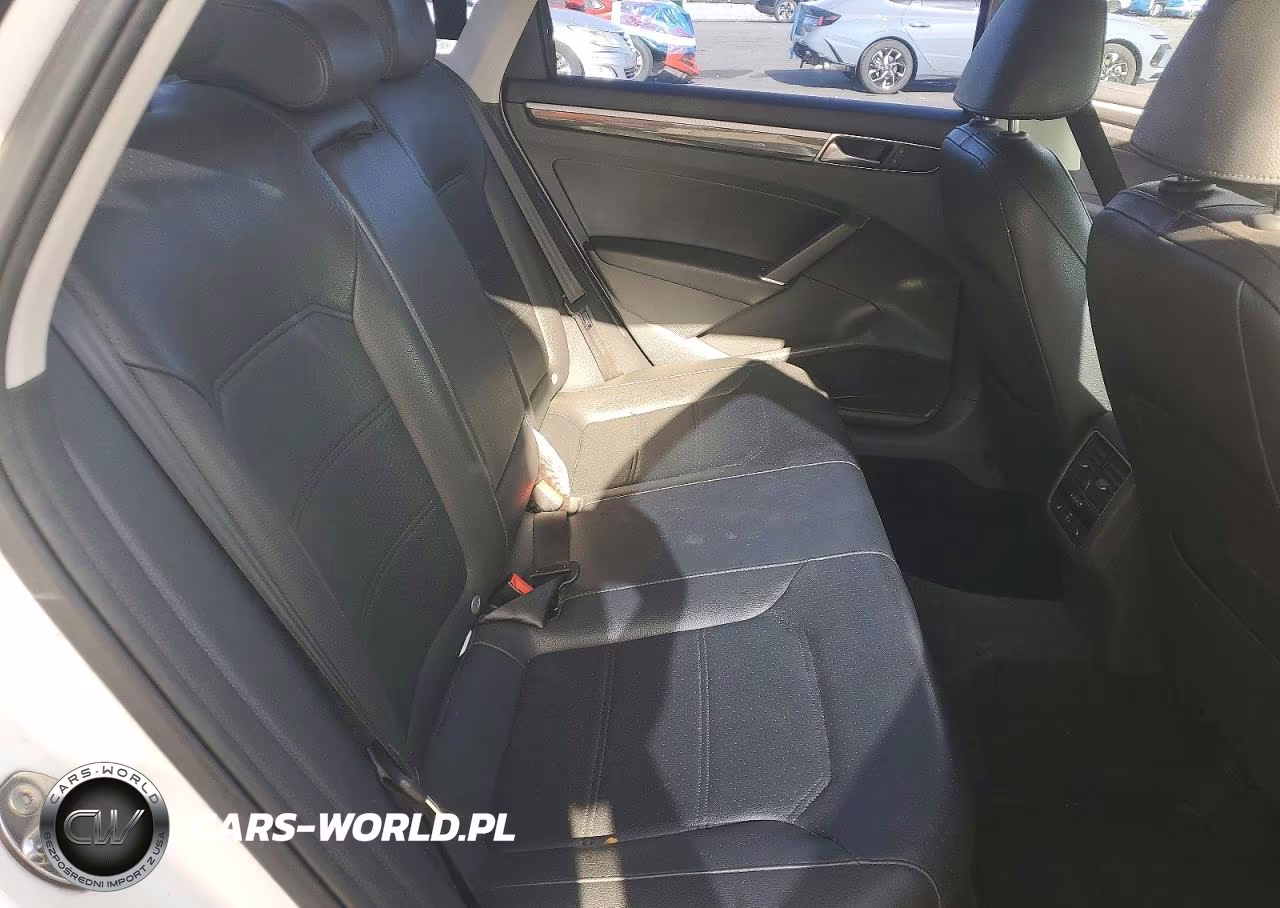 2017 Volkswagen Passat Se VIN:1VWGT7A31HC039078 - 10
