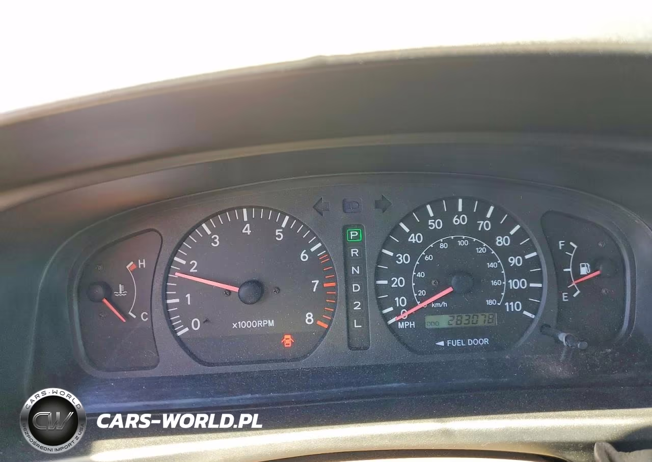 2000 Toyota Sienna Le VIN:4T3ZF13C1YU230722 - 9