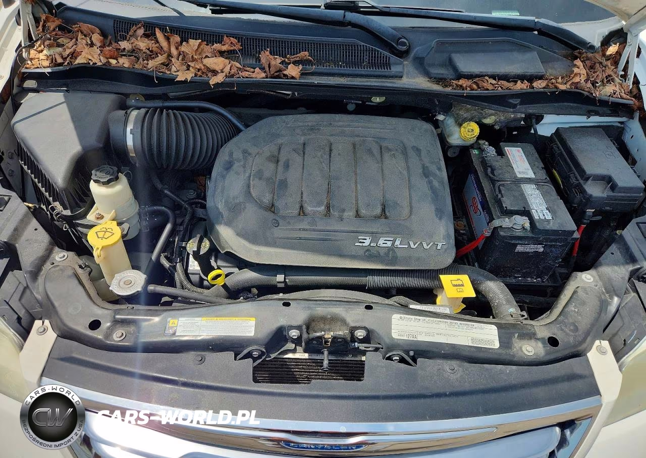 2011 Chrysler Town & Country Touring VIN:2A4RR5DG3BR701586 - 12