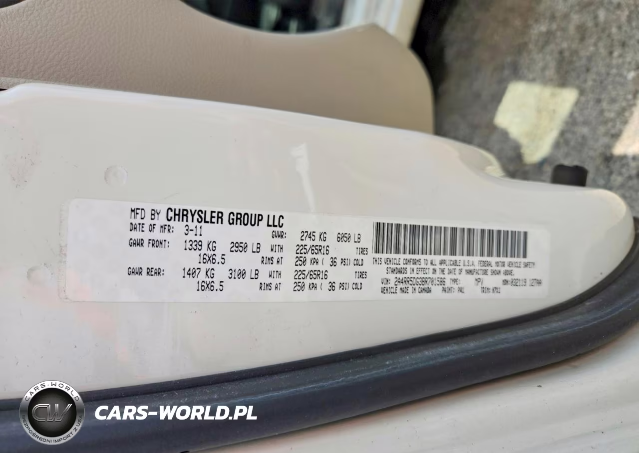 2011 Chrysler Town & Country Touring VIN:2A4RR5DG3BR701586 - 13
